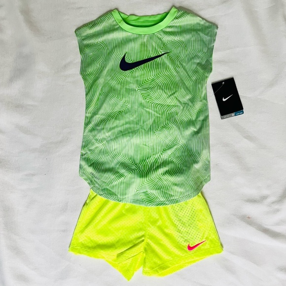NIKE kids Bundle green muscle T and neon yellow shorts - Picture 1 of 8